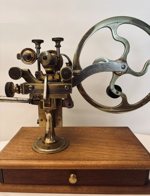 Étui De 10 Clés Anciennes Pour Horloge - Outillage Horloger Du Début XXème - Dépanneur