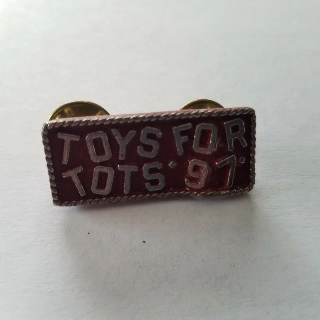 VINTAGE HARLEY DAVIDSON 1997 Toys for Tots Pin for Hat Vest Jacket