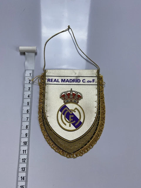 TRES RARE - Fanion Football - REAL MADRID - Année 70