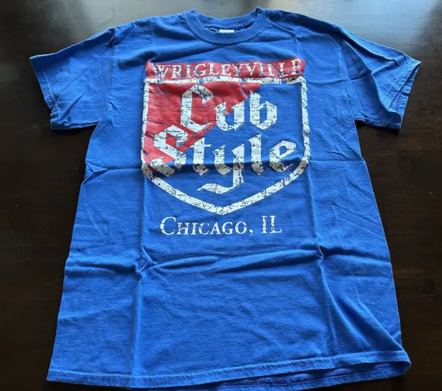 Chicago Cubs WrigleyVille Cubs Style Old Style Beer T-Shirt Size Medium