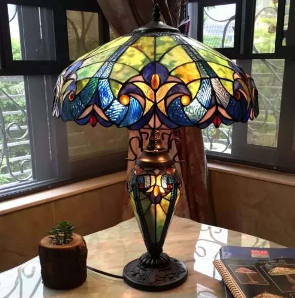 Lamp Tiffany Victorian Style Table Stained Glass Vintage Shade Light Desk Accent