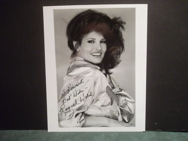RAQUEL WELCH Signed 8x10 B/W Photo Early Autograph Guaranteed Authentic XLINT