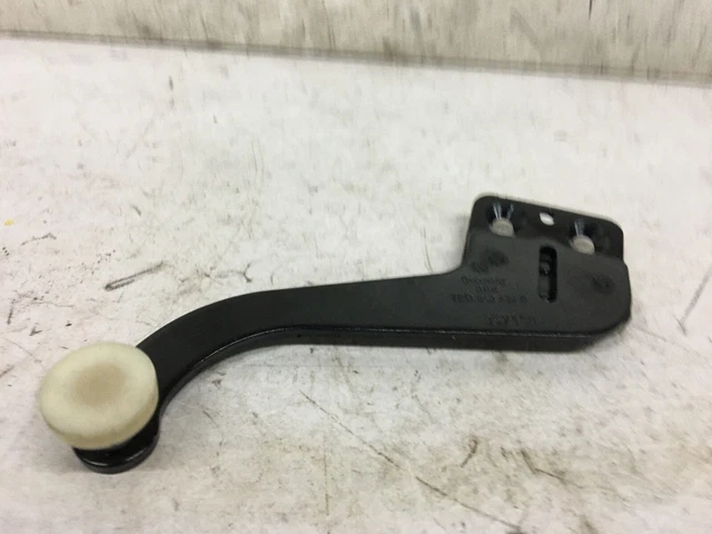 BLIC SLIDING DOOR Roller Guide Right O/S Driver Side Centre Fits VW