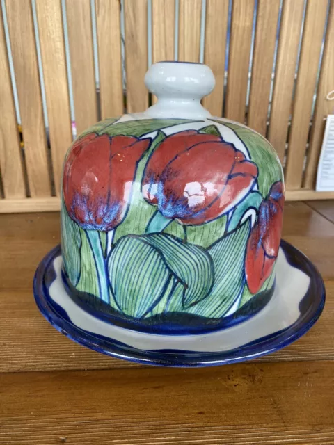 Highland Stoneware From Scotland Cheese Dome Butter Dish With Red Tulips