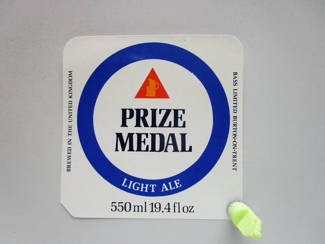 Vintage - 17 British Beer Labels - PRIZE MEDAL Light Ale - BASS LIMITED - U. K.