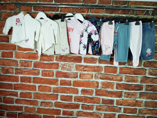 GIRLS BABY BUNDLE 0-3 MTHS ZARA NEXT etc FLORAL LEGGINGS JEANS JUMPER TOPS 62CM