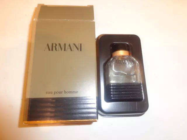 Miniature eau de toilette Armani pour homme  plein 5ml