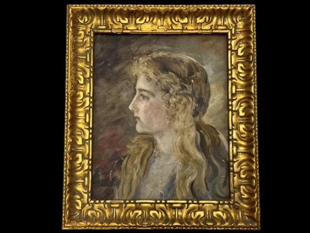 ANTIQUE OIL ON Wooden Panel Head And Shoulders Portrait Of A Lady £375. ...