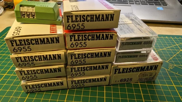 Gros lot Fleischmann:  10 pièces réf 6955  / 2 pièces réf 6954 / 1 pièce 6925