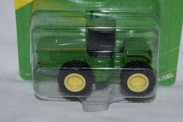 Ertl 1:64 John Deere 8870 4WD Tractor W/Duals