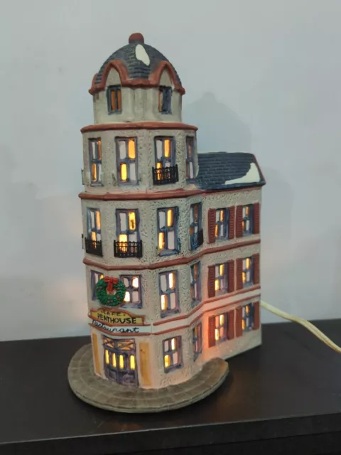 Dept 56 "Christmas in the City" Lighted Cafe Penthouse