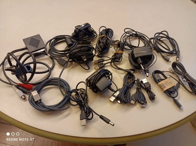 Lot de câbles USB et divers + rallonges USB