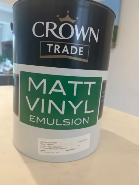 Crown Trade Paint Matt Vinyl Emulsion Milk White 5L