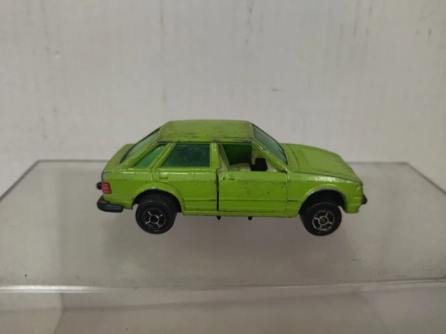 Ford Mustang Gt 2015 - Kit de montaje metálico 1/24 - Maisto