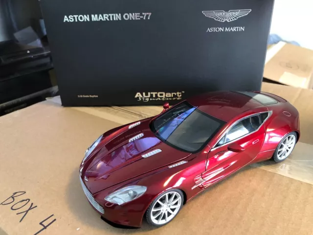 1:18 Autoart Aston Martin One 77 - Diavolo Red