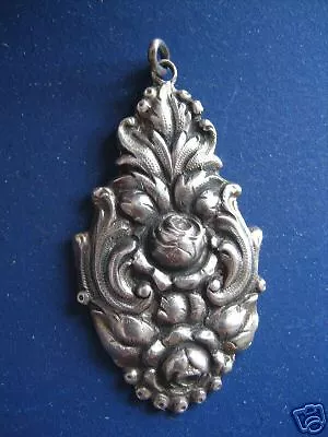 Jugendstil Rosen Anhänger Rose getriebenes Silber