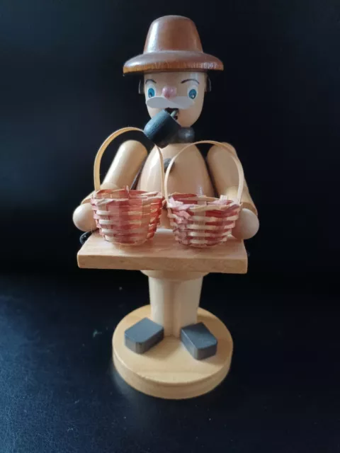 Erzgebirge altes Räuchermännchen Korbverkäufer 16 cm groß Figur Kunst DDR