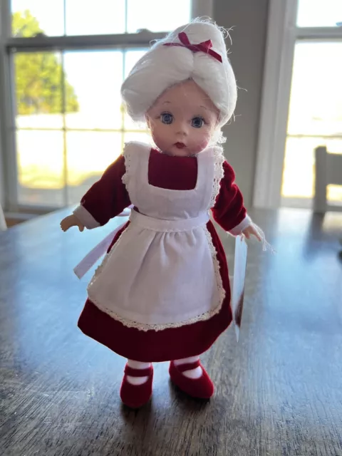 Madame Alexander Mrs. Claus 61660 Doll NOS