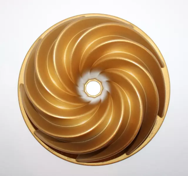 Nordic Ware Heritage Collection Bundt Gold Swirl Cake Pan  10 Cup USA