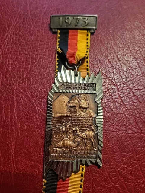 Wander Orden Medaille 1973 Volksmarsch Dornstadt Die Sphinx  (1)
