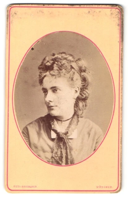 Fotografie Otto Reitmayer, München, Portrait junge Dame mit aufwendiger Frisur