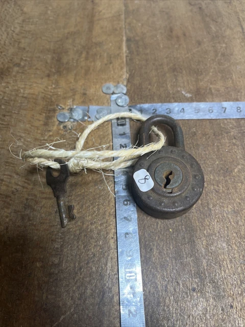 Cadenas Ancien Winchester 4 Pouces – Avec Deux Clés, Logo Gravé, Fabrication Inde