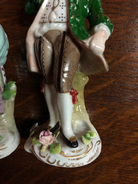 Figurines / personnages (la paire) en porcelaine de Sitzendorf (Allemagne Est) 1 7