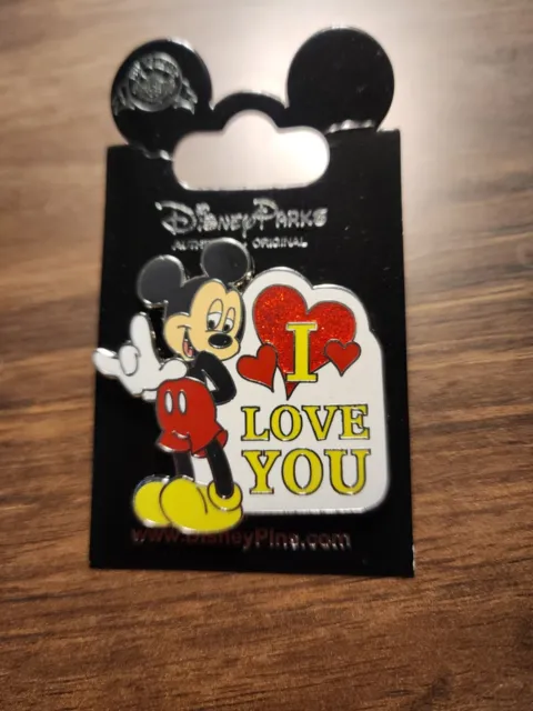 Disney Pin Mickey Mouse Sign Language I Love You new on card 96743