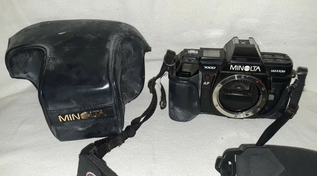 Minolta Maxxum 7000 AF Camera Body 35mm SLR w/ Leather Case CB-70 & Strap