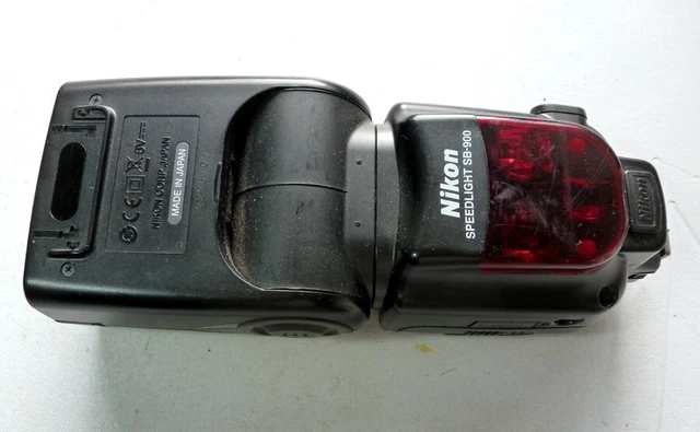 NIKON SB-900 SpeedLight Camera Flash