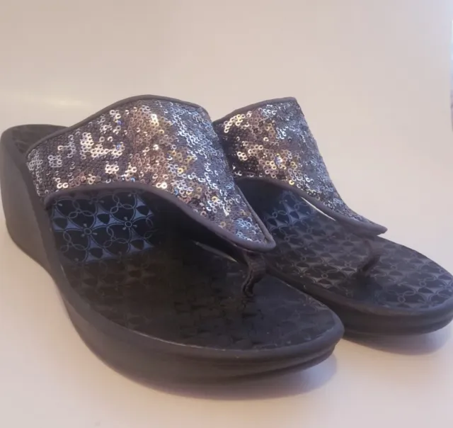 Clarks Womens  Black 2-1/2" Wedge Sequin Strap Thong Sandals Size 10 Slip Ons