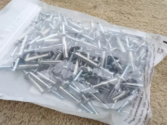 (100) Mushroom Hd 1/4 x 1-1/4 Hammer Dr Pin Anchors Nail-In Hammer-In Rivet; g3