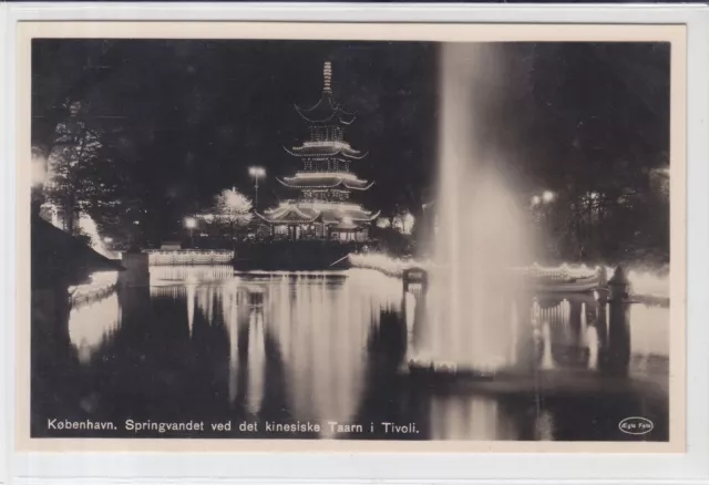 AK Kobenhavn, Tivoli, Springvandet, kinesiske Taarn um 1935 Foto-AK