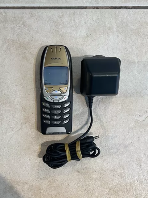 Nokia 6310i Vintage Mobile Phone With Genuine Nokia Charger TESTED AND WORKING
