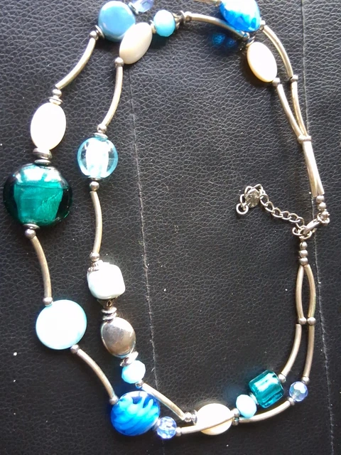 Collier Ikita En Perles De Verre Et Nacre - Occasion, Style Perles Ethnique