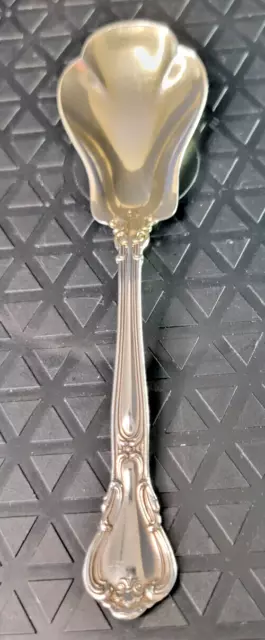 Fine Sterling Chantilly Berry Spoon Old Gorham 'Pat95' Mark Sterling