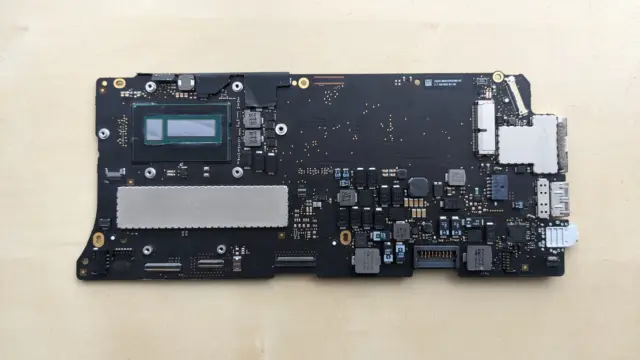 Apple MacBook Pro Retina 13" A1502 2015 2,7 GHz i5 8 GB scheda madre logica