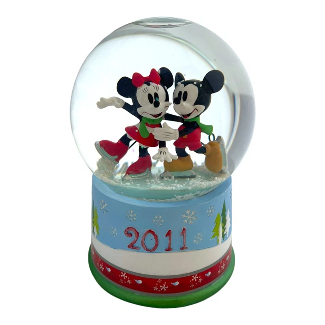 Disney Store Christmas Exclusive 2011 Mickey Minnie Mouse Ice Skating Snow Globe