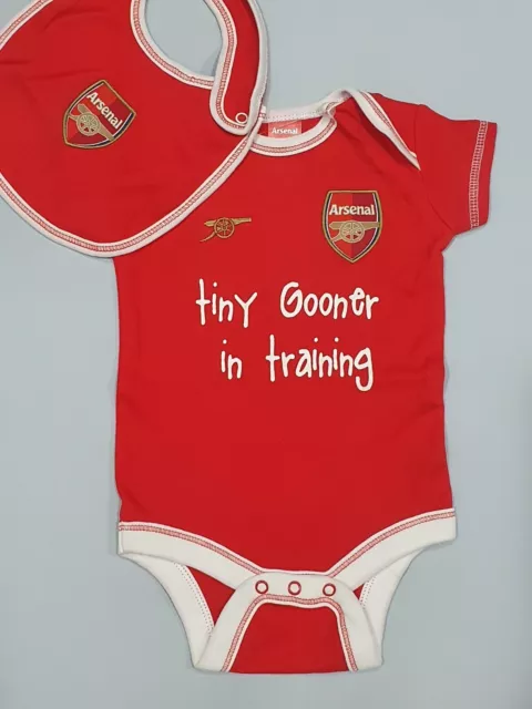 Arsenal Baby Bodysuit And Bib Set - "Tiny Gooner In Training" :  12 - 18 Months