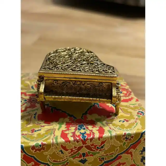 Vintage Avon Gold Tone Ornate Lidded Grand Piano Filigree Solid Perfume