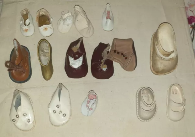 Poupee Ancienne : Lot De Chaussures De Poupée