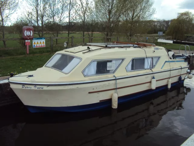 CANAL BOAT SHARE (2 or 3 wks pa) GRP 26FT  RIVER CRUISER NARROWBOAT Percy Veere