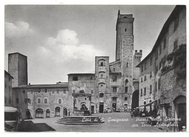 SIENA (083) - Città di S. GIMIGNANO Piazza della Cisterna con Torri - FG/Non Vg