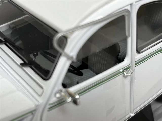 Citroen 2CV6 Dolly 1985 Vert et Blanc 1:18 Echelle Solido 1805025 6