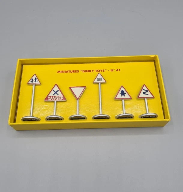Dinky Toys - 41 - 6pcs ATLAS EDITIONS ROAD Signs
