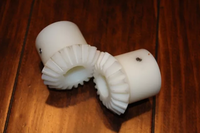Nylon Miter Gear GP1020Y 10 Dia Pitch, 90° Angle, 0.750" Bore, 3/16" keyway