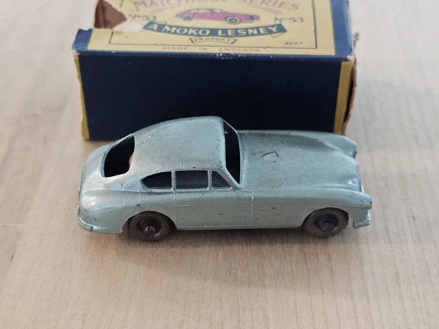 MATCHBOX MOKO LESNEY Caja Nº53 Aston Martin con Caja Original EUR