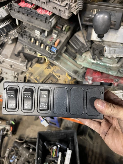 International Dash Switch Console 3549776C4