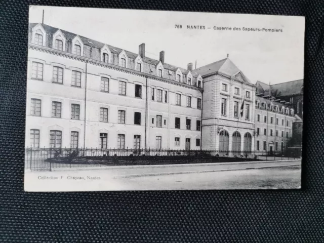 CPA 44 NANTES - Caserne des Sapeurs-Pompiers