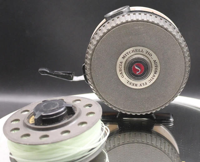 abu garcia ambassadeur c3 round baitcast reel stores Abu Garcia Ambassadeur C3 Classic Round Baitcast Reel - Right